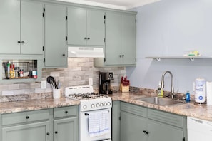 Fridge, microwave, oven, stovetop - Midtown Beach Escape - Ocean Block | Parking | 1E (Ocean City)