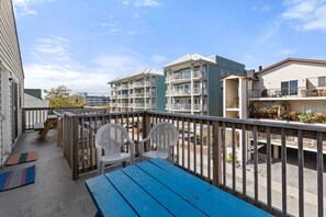 Property grounds - Midtown Beach Escape - Ocean Block | Parking | 3E (Ocean City)