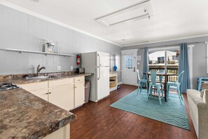 Fridge, microwave, oven, stovetop - Midtown Beach Escape - Ocean Block | Parking | 3E (Ocean City)