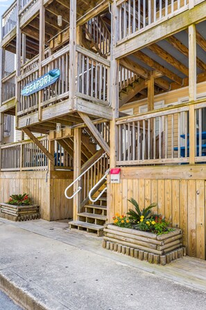 Exterior detail - Midtown Beach Escape - Ocean Block | Parking | 3E (Ocean City)