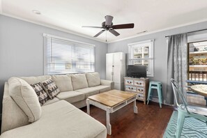 TV - Midtown Beach Escape - Ocean Block | Parking | 2W (Ocean City)