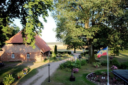 Alter Forsthof in traumhafter Lage mitten im Wald