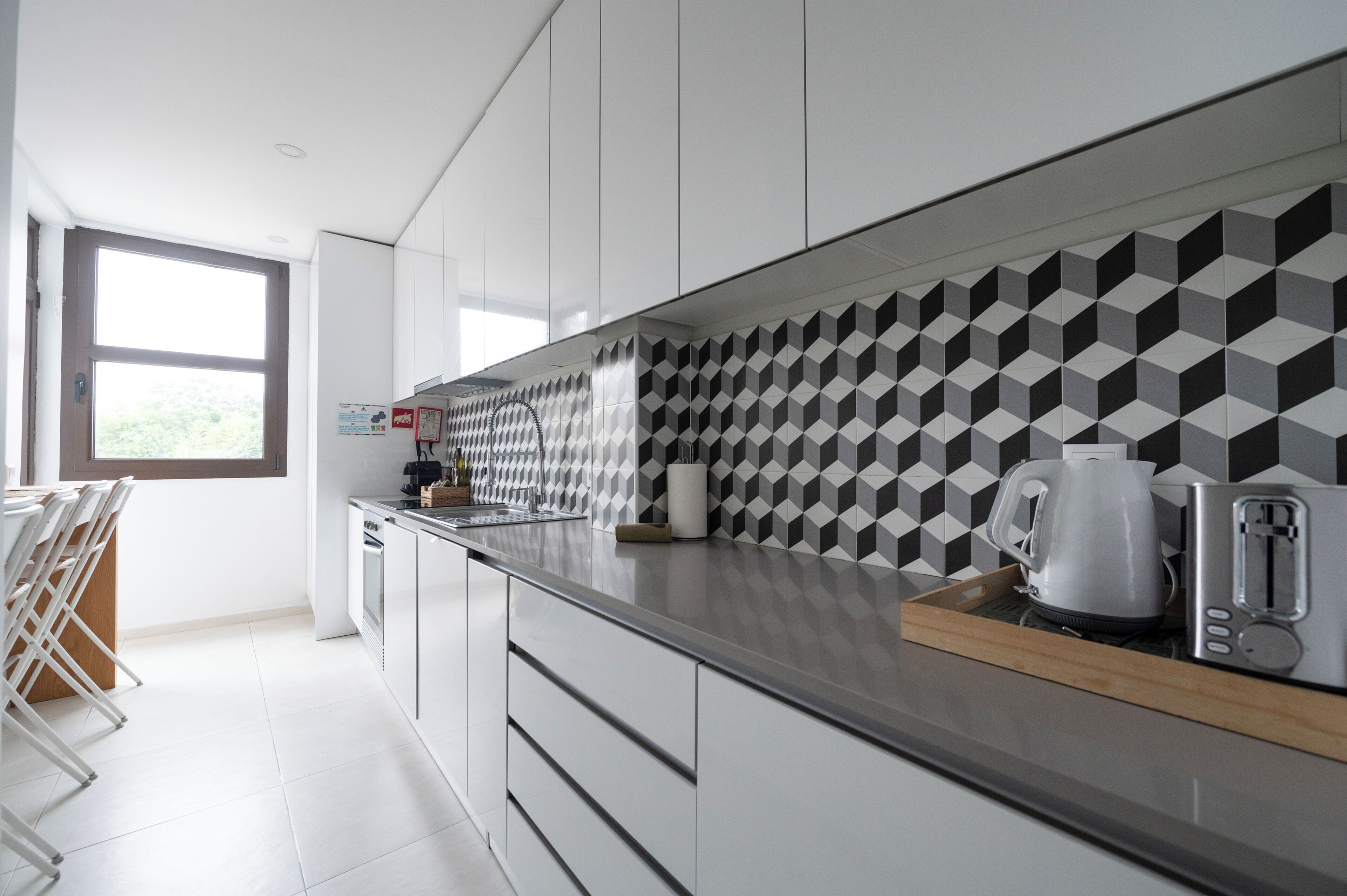 Appartement | Cuisine privée | Réfrigérateur grande capacité avec congélateur, four à micro-ondes