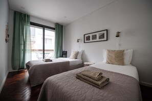 4 habitaciones, decoración personalizada y muebles diferentes 