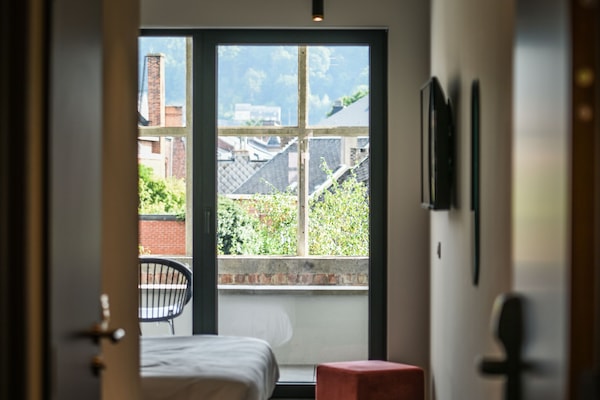 Egyptian cotton sheets, premium bedding, down duvets