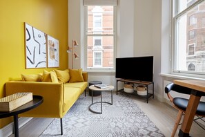 2VH Virginia House | Living area - Virginia House by City Living London (London)