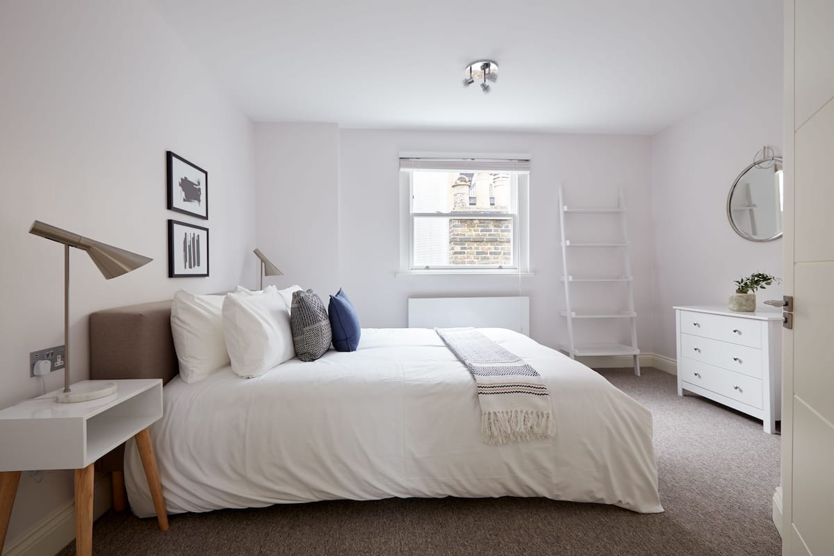1 bedroom, premium bedding, Select Comfort beds, individually decorated