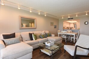 Televisión, reproductor de DVD y estéreo 