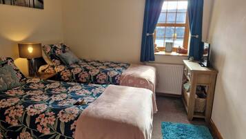 2 bedrooms, desk, iron/ironing board, travel cot