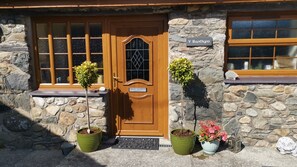 Exterior detail - Barn Conversion at the Old Watermill - Snowdonia & Zip World around the corner. (Pentir)