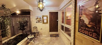 Morning View Ranch- Red River Gorge- Indoor Pool open March-Nov. Pet friendly.