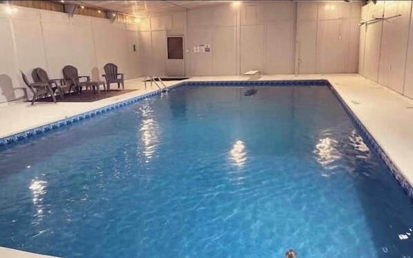 Alberca techada y alberca climatizada