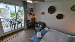 1 chambre, lit parapluie, Wi-Fi gratuit, draps fournis