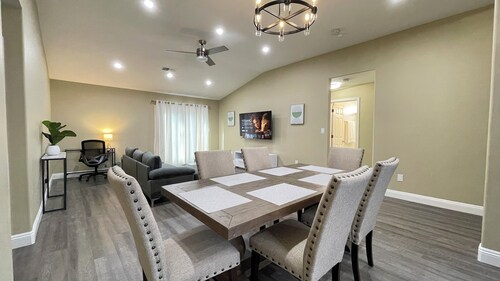 Spacious Remodeled Home with Private Hot Tub