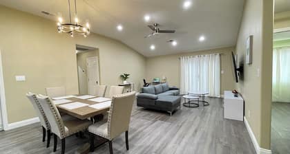 Spacious Remodeled Home with Private Hot Tub