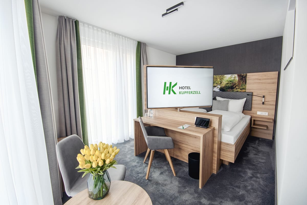 Habitación estándar doble | 1 dormitorio, ropa de cama de alta calidad, edredones de plumas