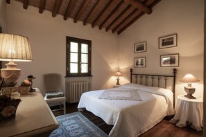 3 chambres, fer et planche à repasser, Wi-Fi gratuit, draps fournis