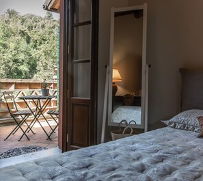 3 habitaciones, tabla de planchar con plancha y wifi gratis 