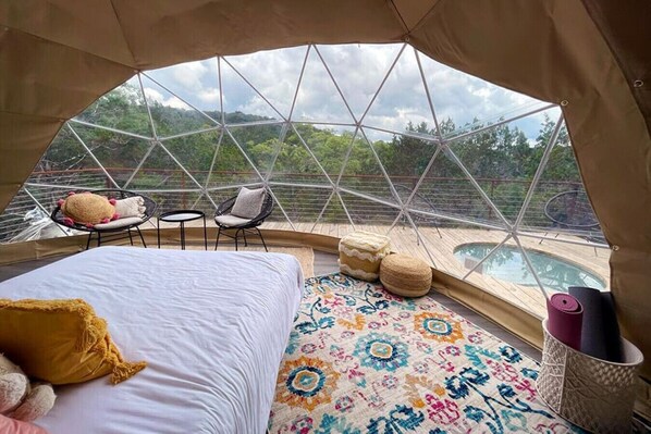 1 bedroom, desk, free WiFi, bed sheets