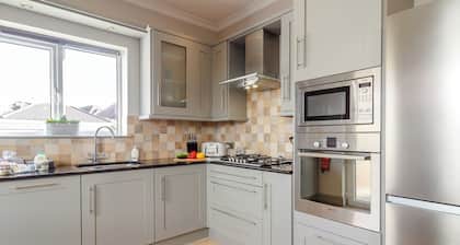 4 bedroom accommodation in Porthcawl