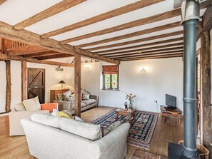 Fireplace - John Fanner Barn - UK37102 (Yaxley near Eye)