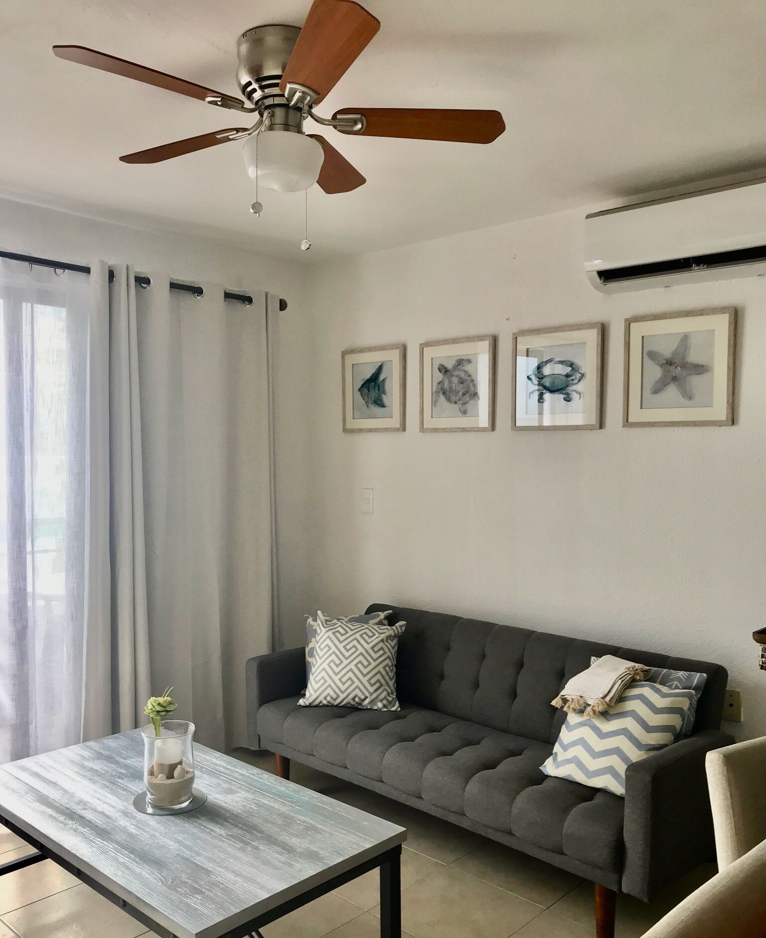 Bright Oceanfront Retreat For 6 - Balcony & Beach Access - Villas Marlin - Cancún