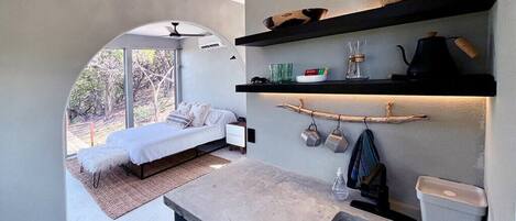 1 habitación, escritorio, wifi gratis y ropa de cama