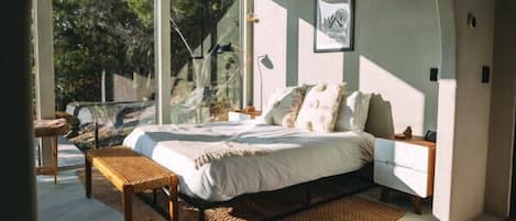 1 bedroom, desk, free WiFi, bed sheets