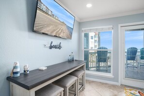 Interior - 🌊 2/2 Seascape, Galveston  Ocean View, Large Balcony, Washer/Dryer in Unit (Galveston)