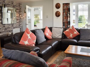 Living area - A lovely welcoming house with all the comforts of home. (Morfa Bychan)