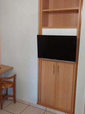 DIROMA FIORE 1/4 | Opções para refeição no quarto