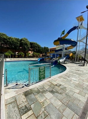 7 indoor pools