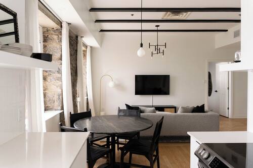 Luxury Apartment, 1 Queen Bed | Premium bedding, down comforters, memory foam beds