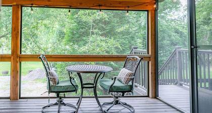 Stylish private home, 1 mile from Historic Downtown Franklin, TN