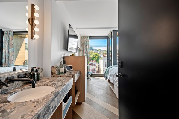 Classic Room (Self Check-in with Virtual Front Desk) | Frette Italian sheets, premium bedding, individually decorated - The Hotel Castro San Francisco (San Francisco)