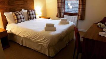 Traditional Double Room | Travel cot, free WiFi, bed sheets