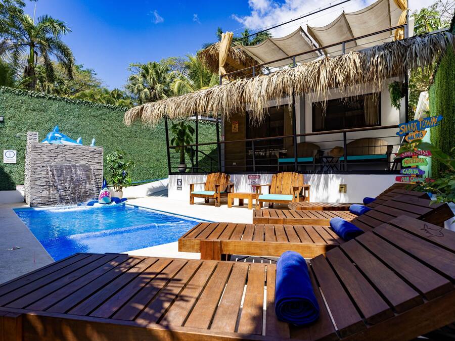 Studio Standard | Basseng