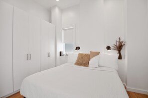 Premier Suite, Ground Floor | 1 bedroom, premium bedding, down duvets, memory-foam beds - The Iris Charleston (Charleston)