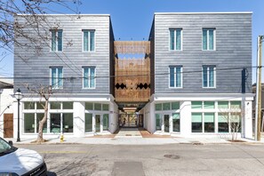 Exterior - The Iris Charleston (Charleston)