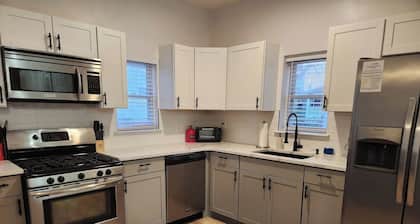 The Bay House-New Kitchen and Updates! An AC Vibe!