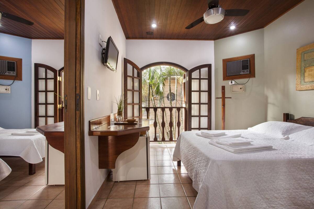 In-room safe, free WiFi, bed sheets