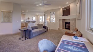 Living area - Modern Condo on Sunbrook Golf Course (St. George)