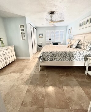 4 camere, una scrivania, ferro/asse da stiro, Wi-Fi gratuito