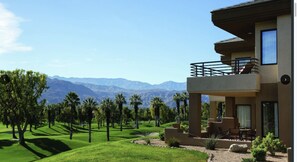 Exterior - Marriott's Desert Springs I - One Bedroom Villa - Full kitchen and living room (Palm Desert)