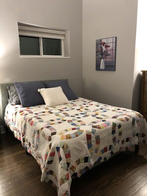 2 bedrooms, iron/ironing board, travel cot, free WiFi