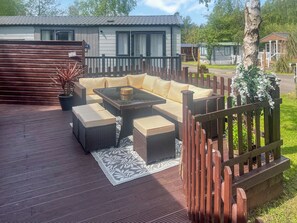 Outdoor dining - 2 bedroom accommodation in Felton, near Morpeth (Felton, near Morpeth)