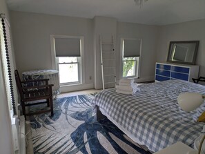 6 bedrooms, WiFi, bed sheets