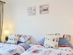 2 bedrooms, free WiFi, bed sheets
