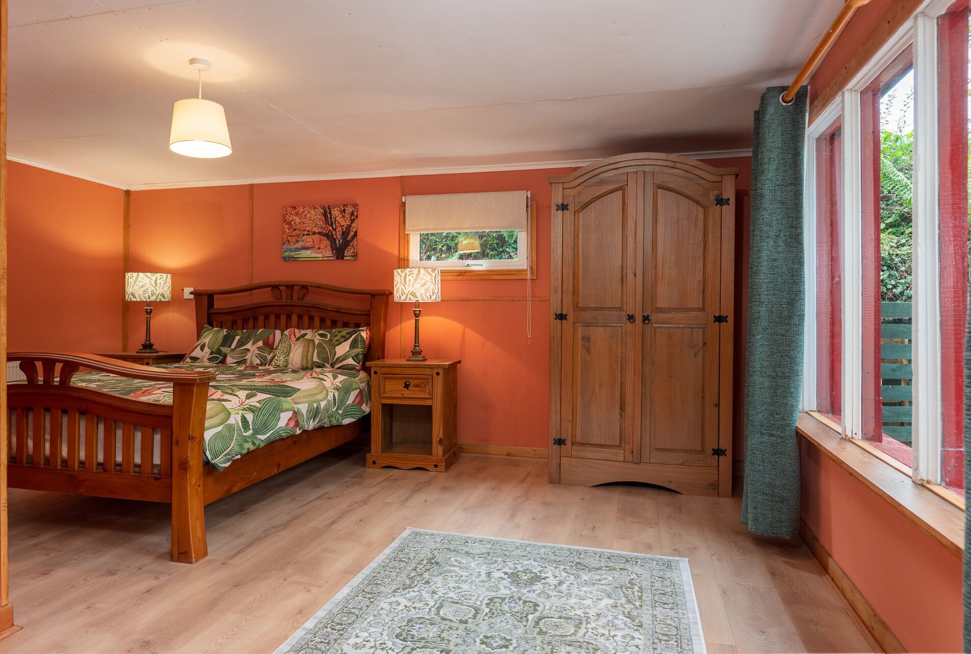 4 Schlafzimmer, Reisekinderbett, kostenloses WLAN, Bettwäsche