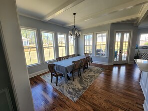 Dining - Spacious 6 bedroom on golf course (Masters Rental) (Evans)